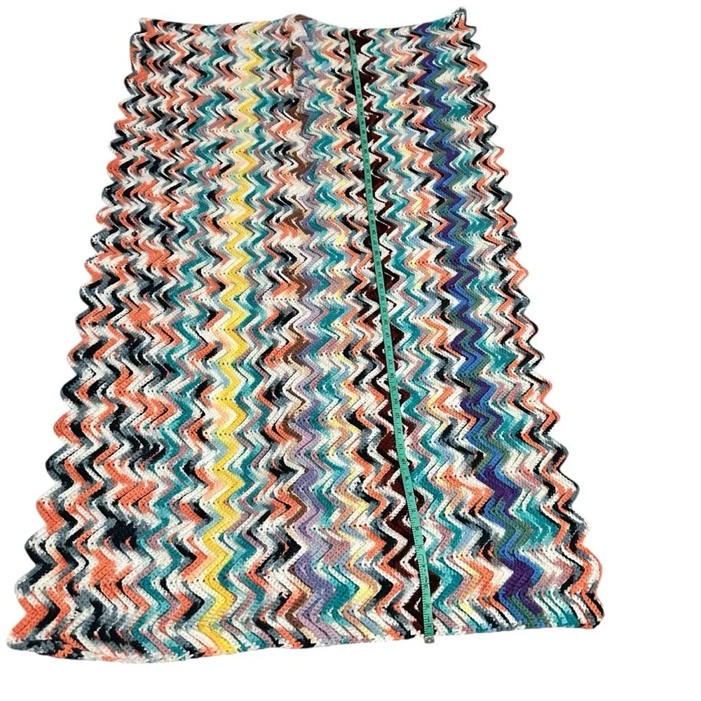 Multicolor Zigzag Pattern Throw Blanket